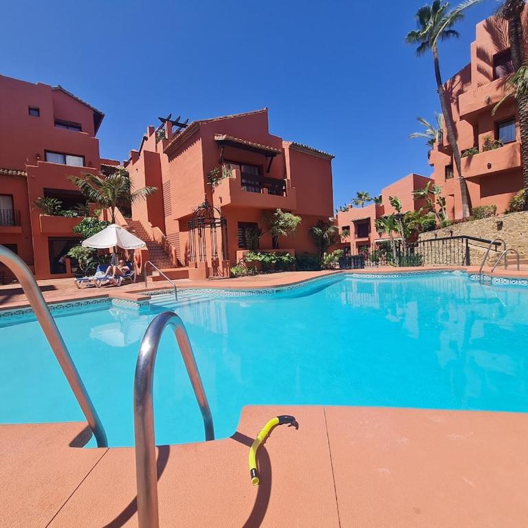 Luxury Beach Marbella Boutique Penthouse 2 bedrooms Pools Open 365 days - Apartamento de 2 dormitorios - 7