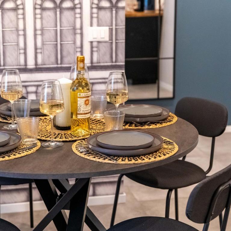 Rolli & Caruggi - One-Bedroom Apartment - 32