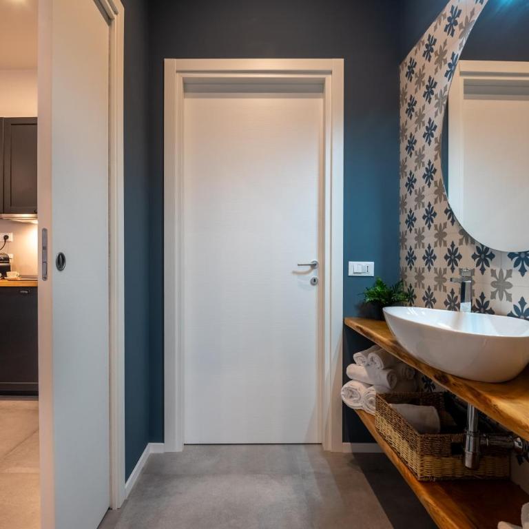 Rolli & Caruggi - One-Bedroom Apartment - 40