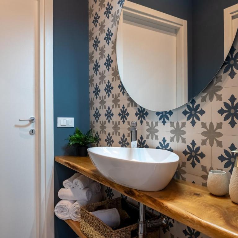 Rolli & Caruggi - One-Bedroom Apartment - 35