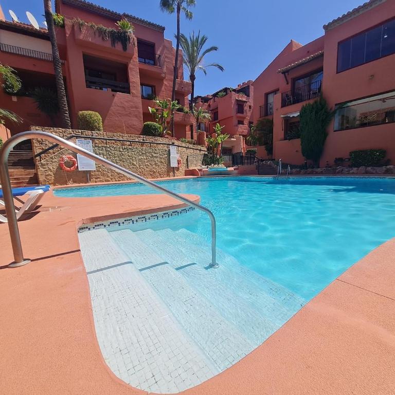Luxury Beach Marbella Boutique Penthouse 2 bedrooms Pools Open 365 days - Apartamento de 2 dormitorios - 8