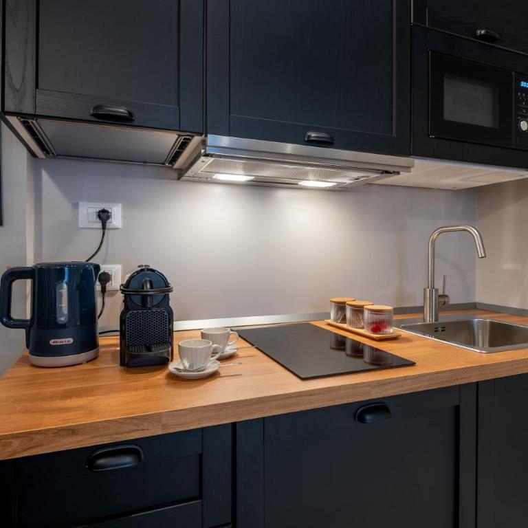Rolli & Caruggi - One-Bedroom Apartment - 52