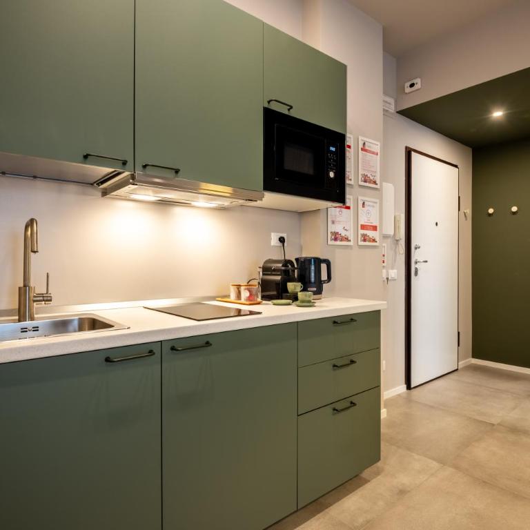 Rolli & Caruggi - One-Bedroom Apartment - 11
