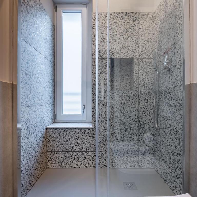 Rolli & Caruggi - One-Bedroom Apartment - 33