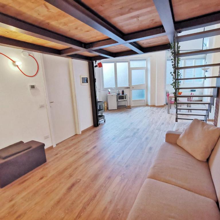 LikeHome Milano - Via Scaldasole loft - Loft - 11