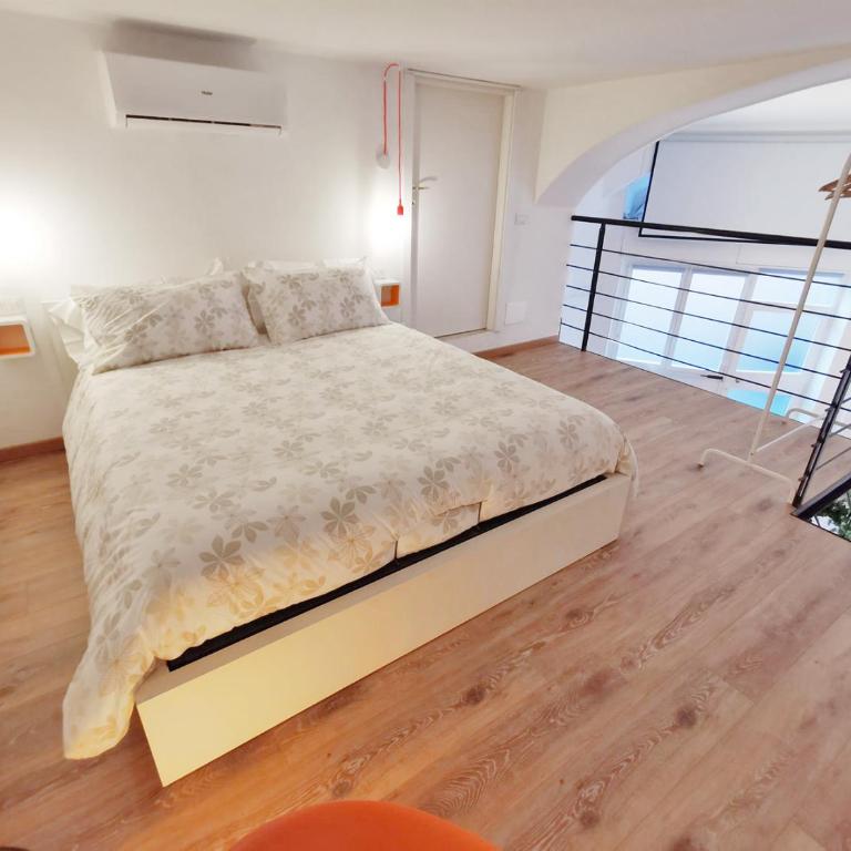 LikeHome Milano - Via Scaldasole loft - Loft - 19