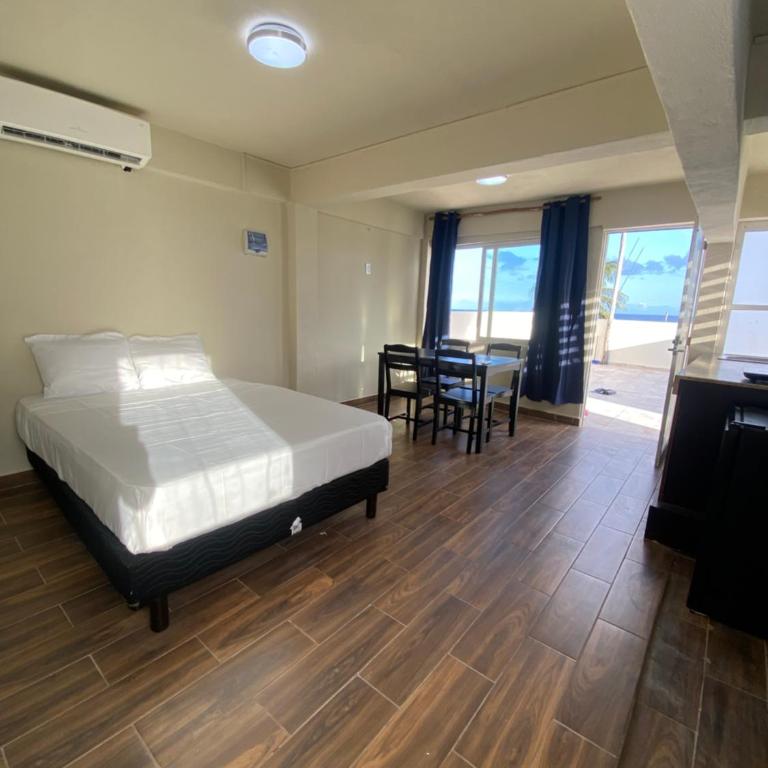 MK Hotel Beach - Two-Bedroom Standard Apartment - 11