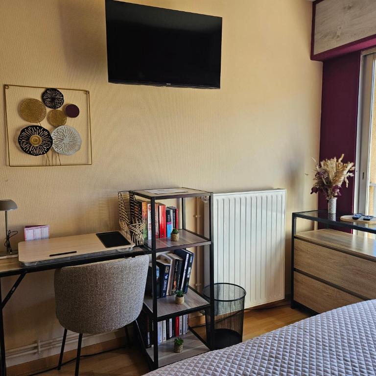 Idéal long séjour, Souvenirs de Provence,T2 classé, vue sur les montagnes, toutes commodités! - Appartement 1 Chambre - 35