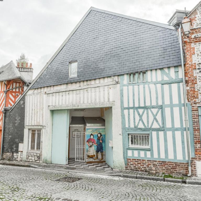 Loft Honfleurais 10 personnes - Coeur Historique - Maison de Ville 2 Chambres - 38
