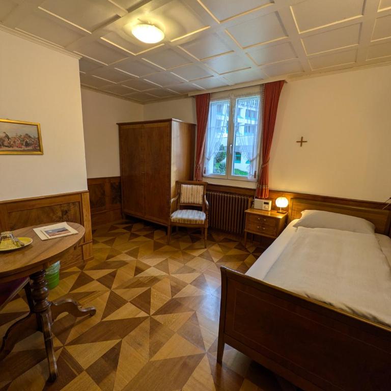 Hotel St. Josefshaus Engelberg - Budget Einzelzimmer mit Gemeinschaftsbad - 3