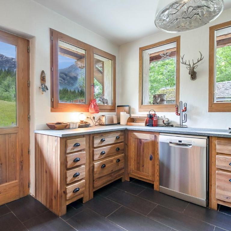 Chalet Taconnaz - Warm & Cosy 3BR Chalet with Fireplace in Nature - By Cozee Rentals - Chalet 3 Chambres - 82