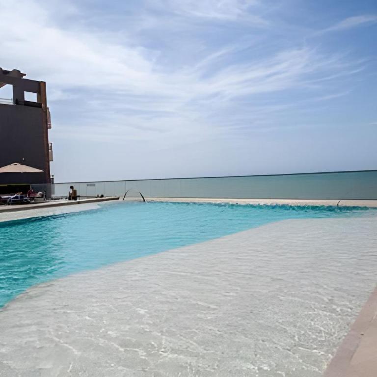Spectacular 1 Bedroom Apt - 14th Floor Morros City - Apartment - 24