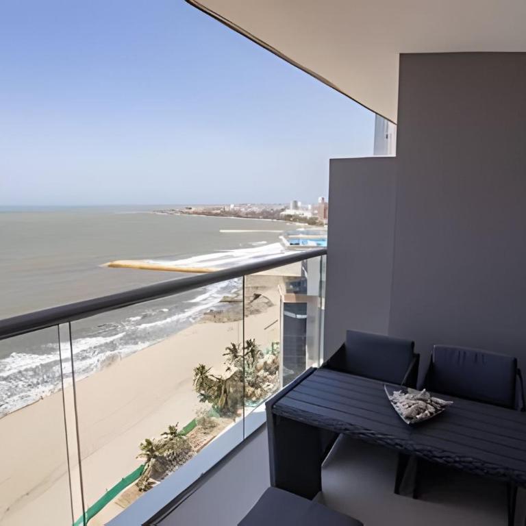 Spectacular 1 Bedroom Apt - 14th Floor Morros City - Apartment - 44