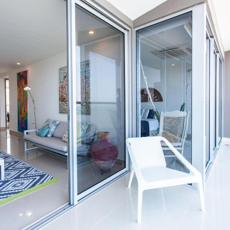 Spectacular 2 Bedroom Apt -14th Floor Morros City - Apartment - 22