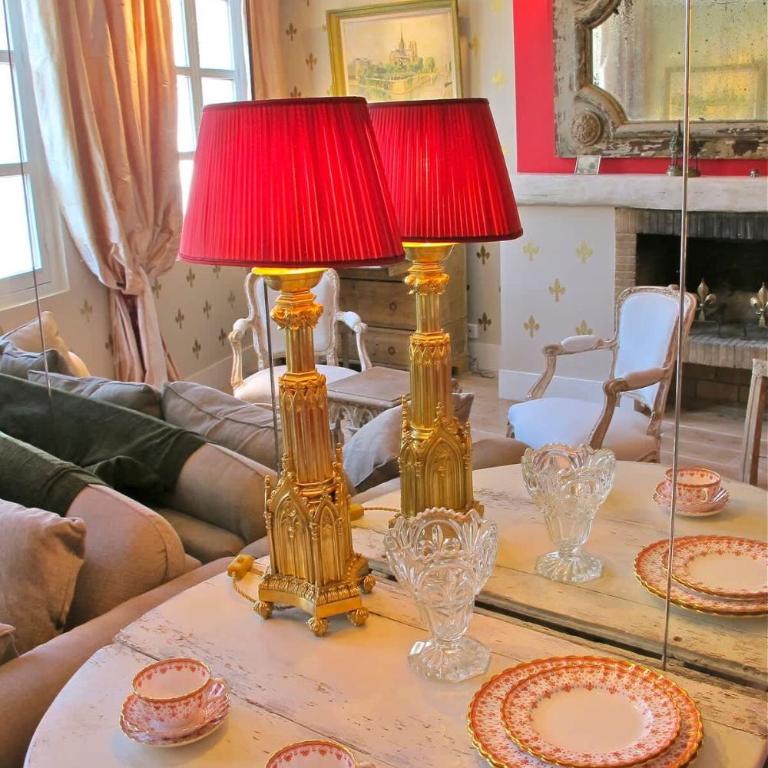 Charming Stay Near Notre Dame FDL with AC - Apartment - 30