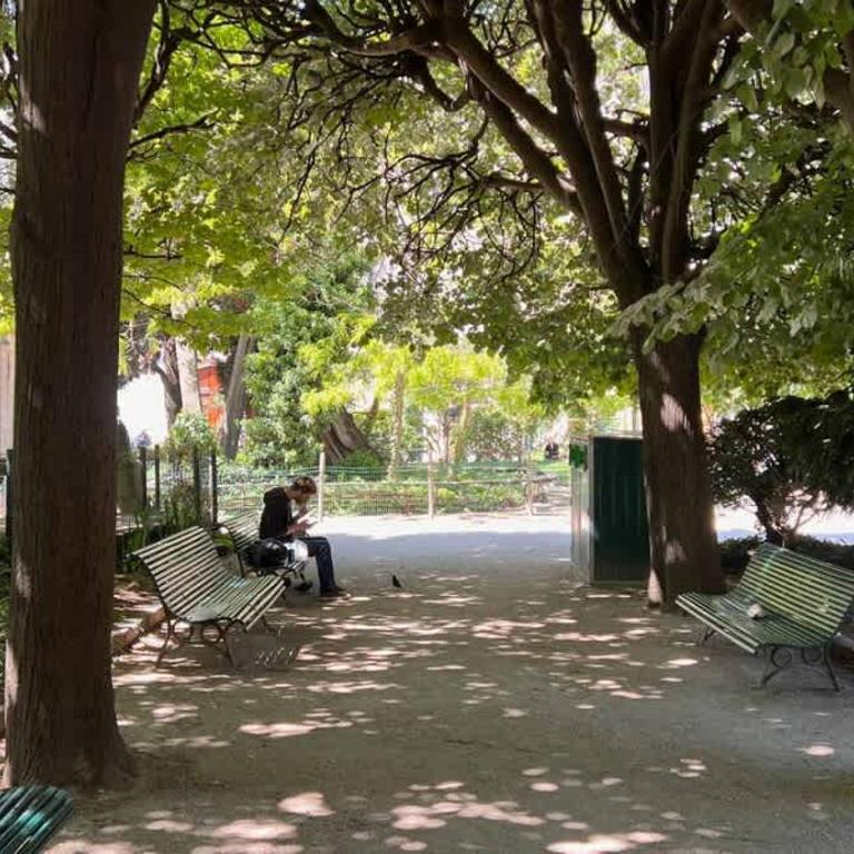 Charming Stay Near Notre Dame FDL with AC - Apartment - 45