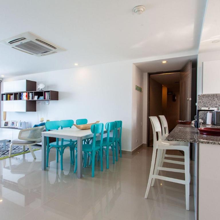 Spectacular 2 Bedroom Apt -14th Floor Morros City - Apartment - 31