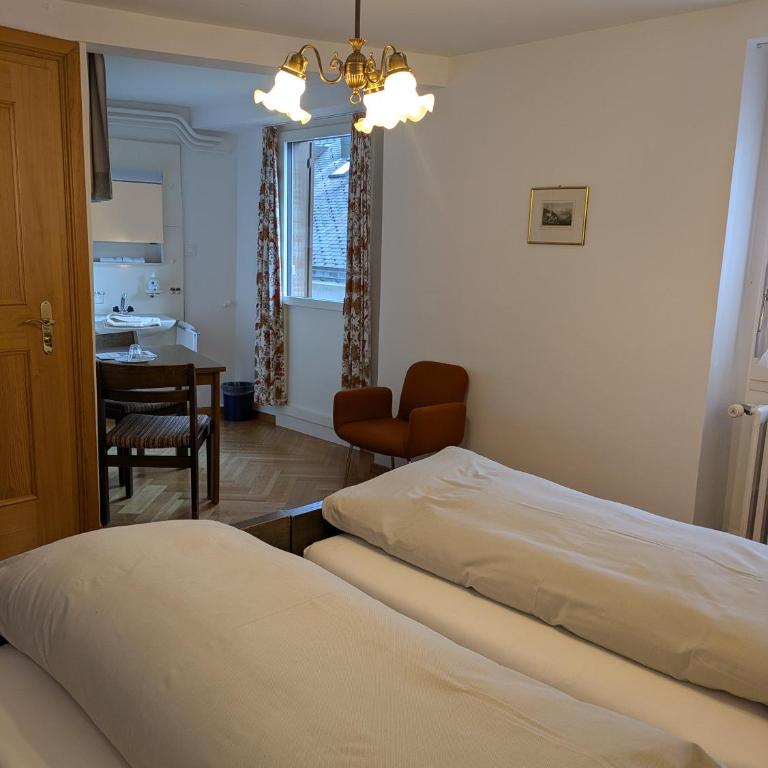 Hotel St. Josefshaus Engelberg - Budget Doppelzimmer mit Gemeinschaftsbad - 4