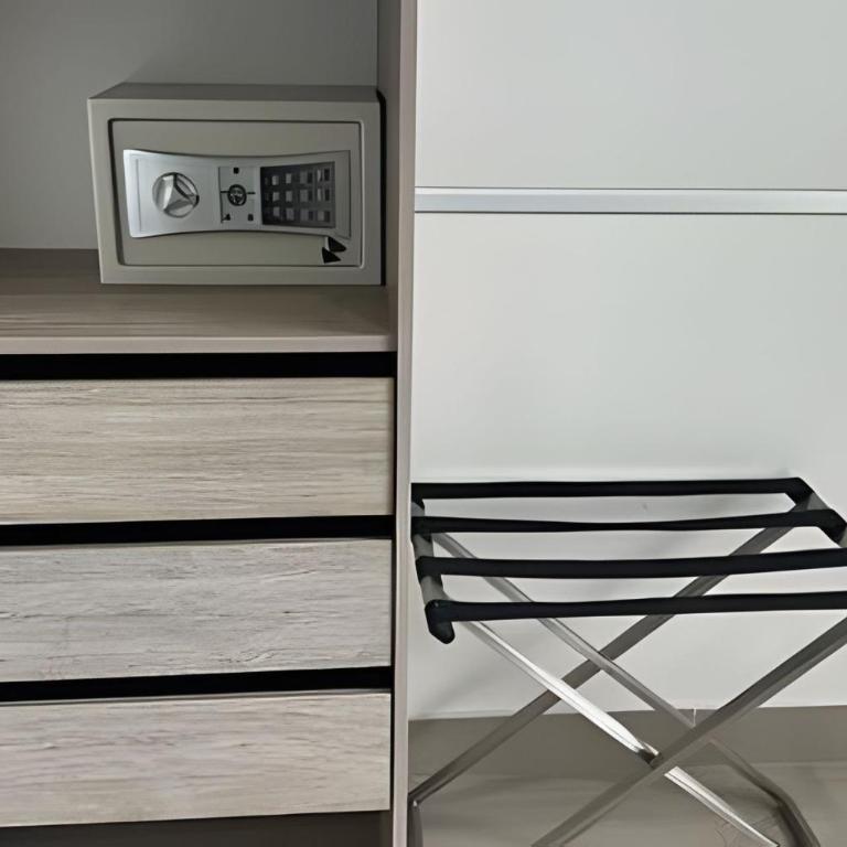 Beautiful 1 bedroom apt with ocean view-16th floor - Apartment - 8