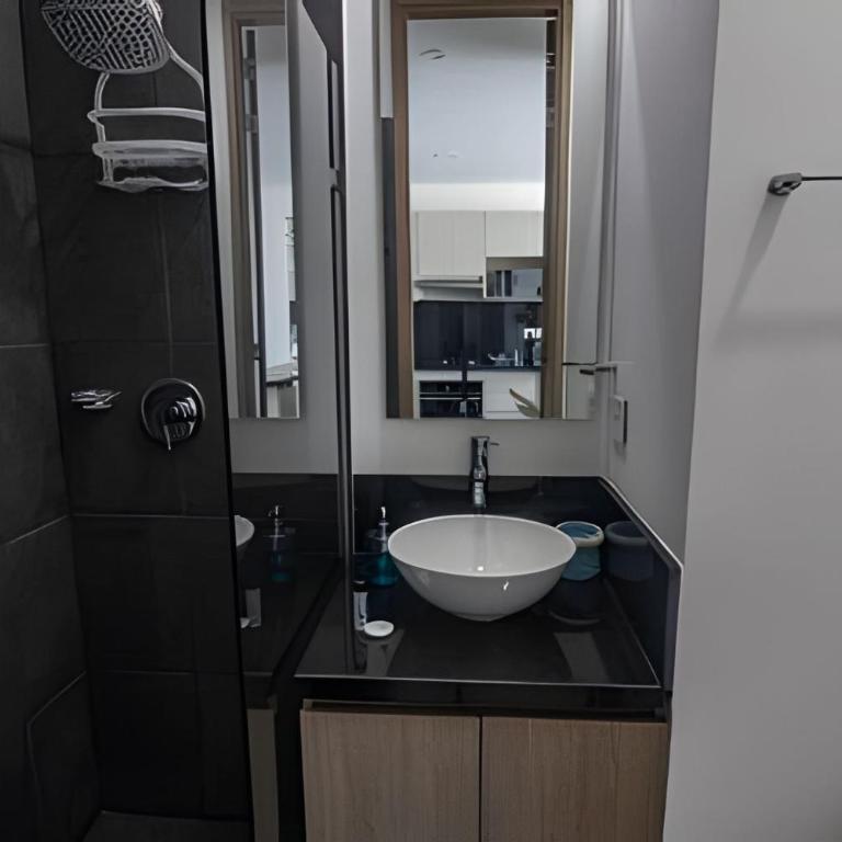 Beautiful 1 bedroom apt with ocean view-16th floor - Apartment - 57