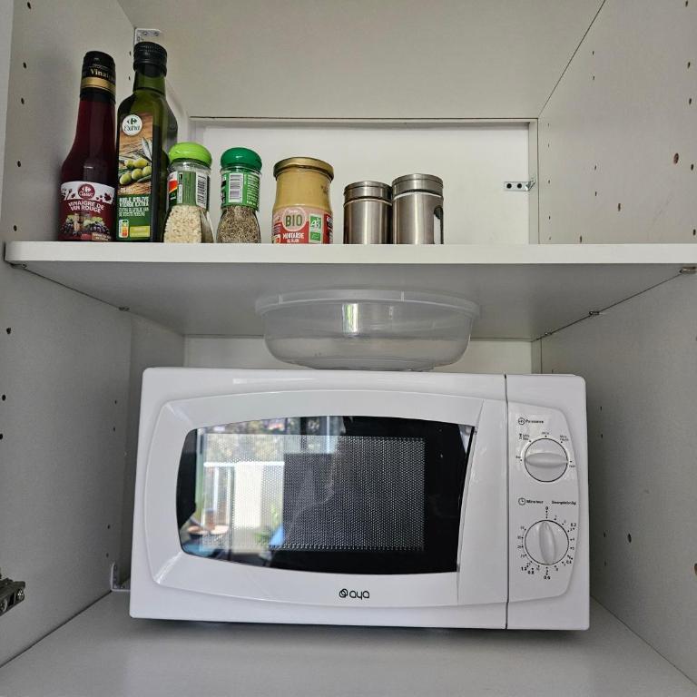 Idéal long séjour, Souvenirs de Provence,T2 classé, vue sur les montagnes, toutes commodités! - Appartement 1 Chambre - 13
