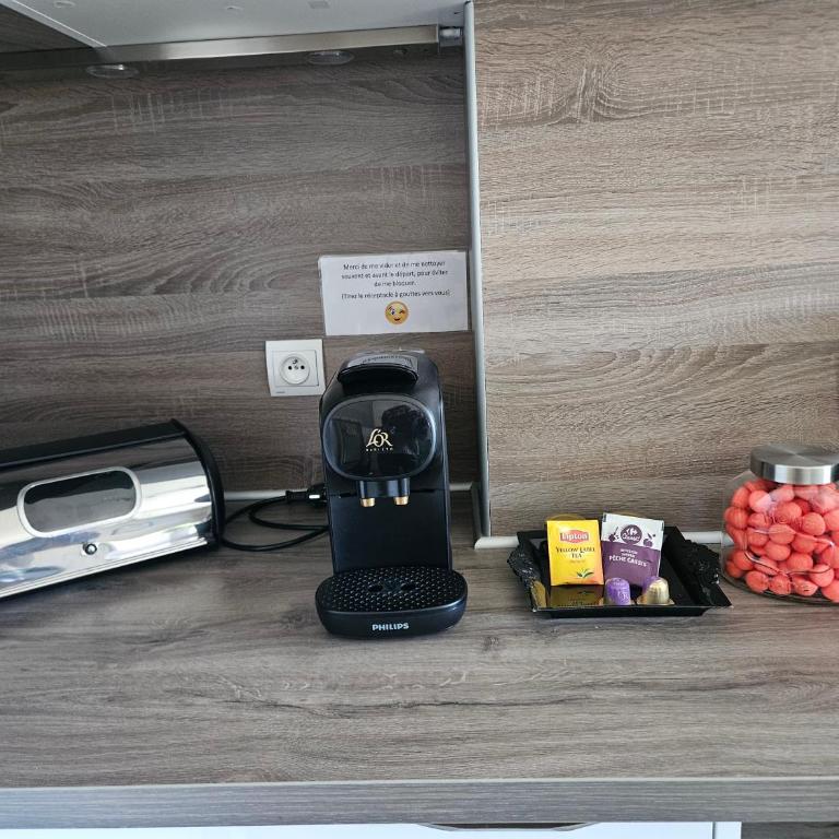 Idéal long séjour, Souvenirs de Provence,T2 classé, vue sur les montagnes, toutes commodités! - Appartement 1 Chambre - 11