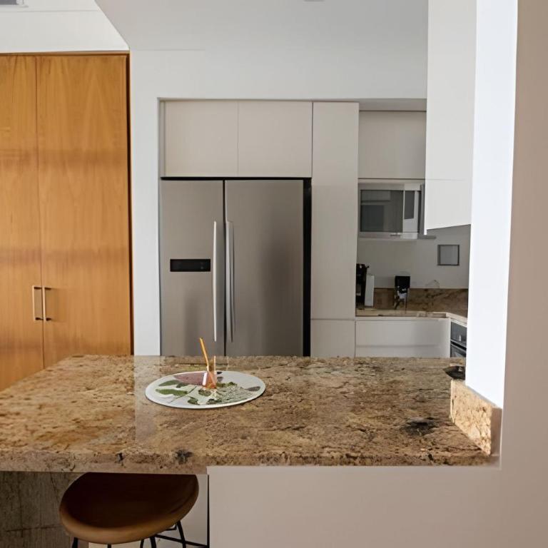 Luxurious 1 Bd Apt on the 17th Floor - H2 Hyatt - Apartment - 18