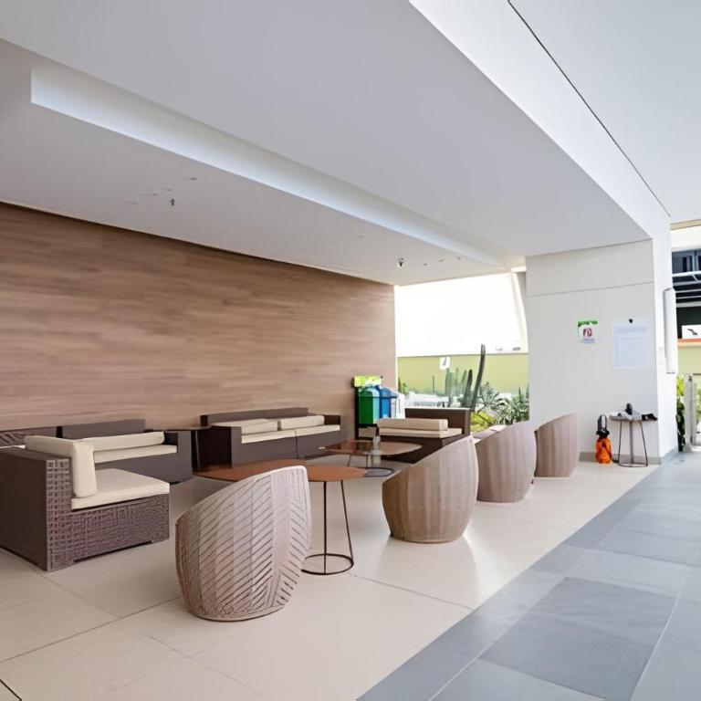 Luxurious 1 Bd Apt on the 17th Floor - H2 Hyatt - Apartment - 23