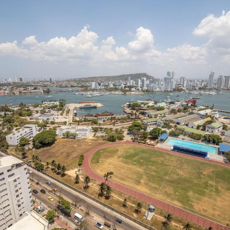 Luxurious 1 Bd Apt on the 17th Floor - H2 Hyatt - Apartment - 46