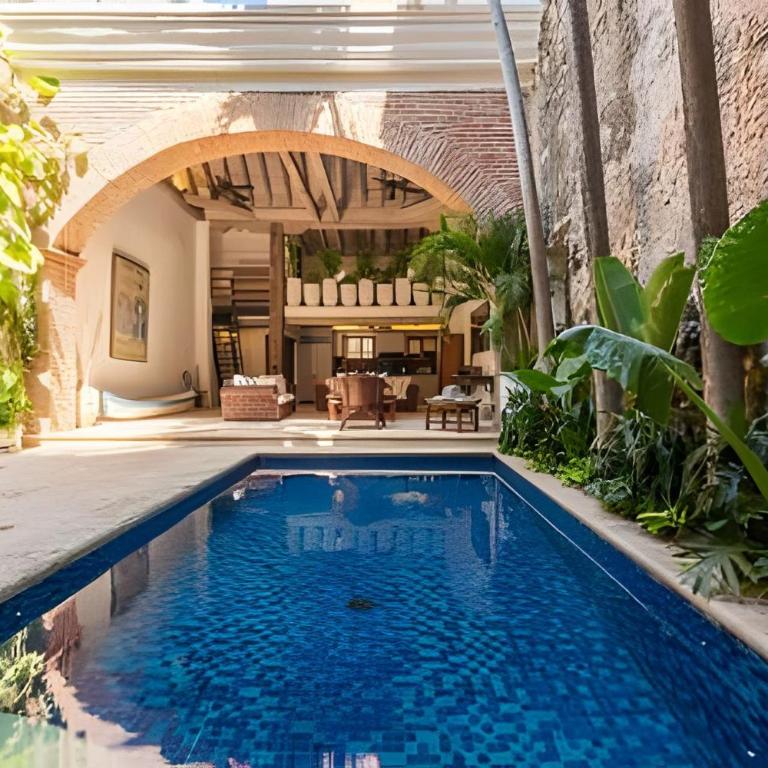 3 Bedroom House in the Walled City with Pool - Deluxe Villa - 6
