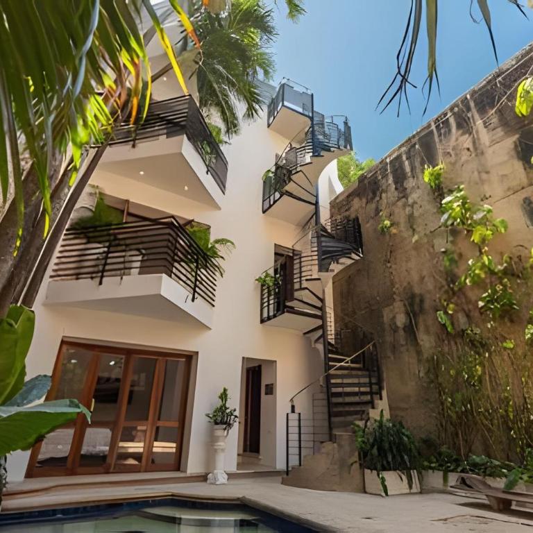 3 Bedroom House in the Walled City with Pool - Deluxe Villa - 14