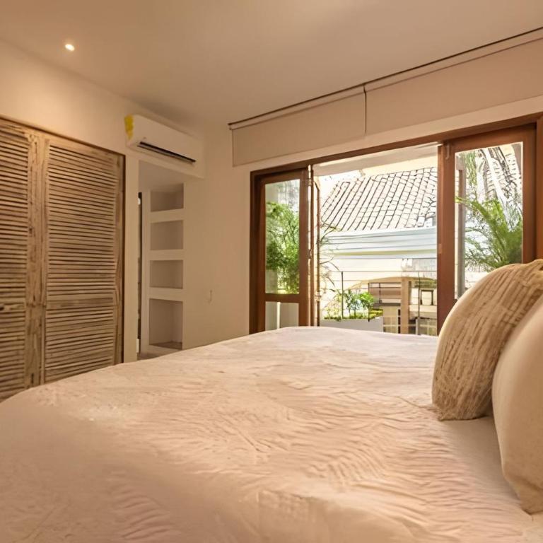 3 Bedroom House in the Walled City with Pool - Deluxe Villa - 34
