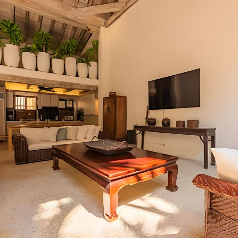3 Bedroom House in the Walled City with Pool - Deluxe Villa - 47