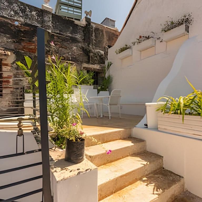 3 Bedroom House in the Walled City with Pool - Deluxe Villa - 49