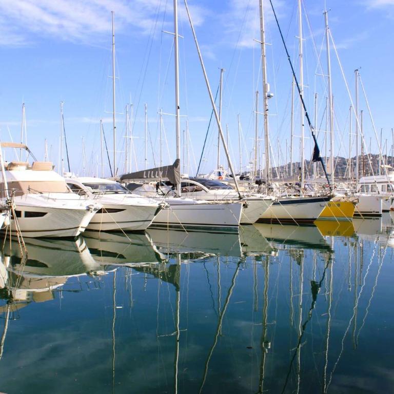 Brigantine111 - Golfe de Saint-Tropez - Appartement climatisé avec vue sur la marina - Appartamento con 2 Camere da Letto - 5