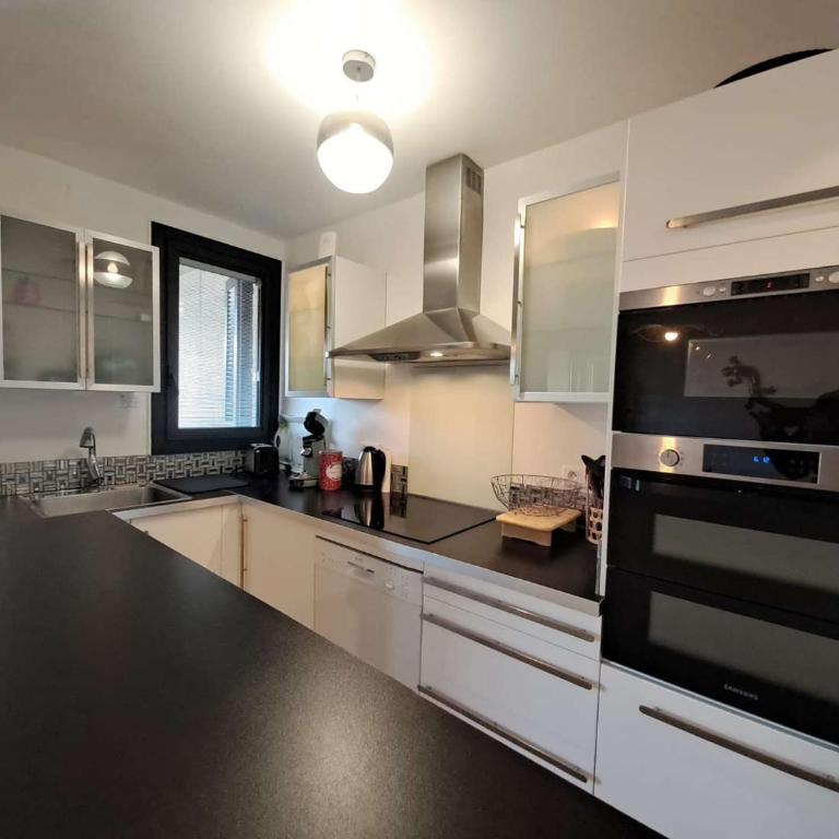 Brigantine111 - Golfe de Saint-Tropez - Appartement climatisé avec vue sur la marina - Appartamento con 2 Camere da Letto - 11