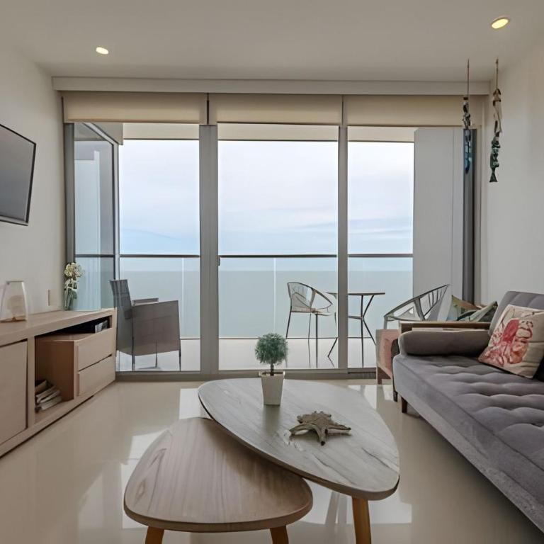 Spectacular Ocean View in Morros City, 19th Floor - Apartment - 13