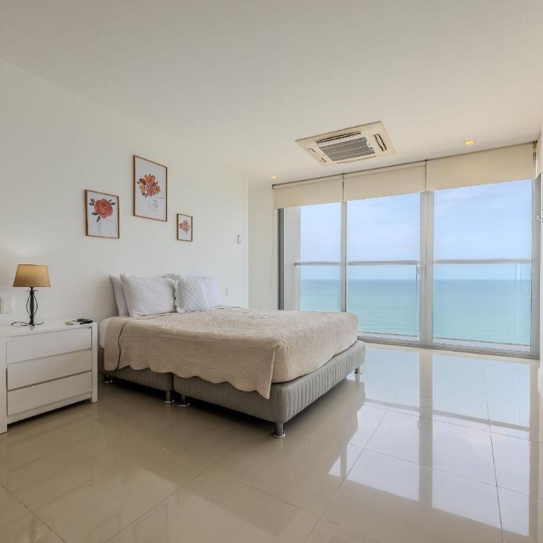 Beautiful 2 Bedroom Apt - 19th Floor Morros City - Apartment - 2