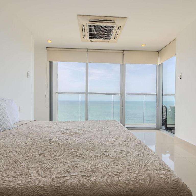 Beautiful 2 Bedroom Apt - 19th Floor Morros City - Apartment - 3
