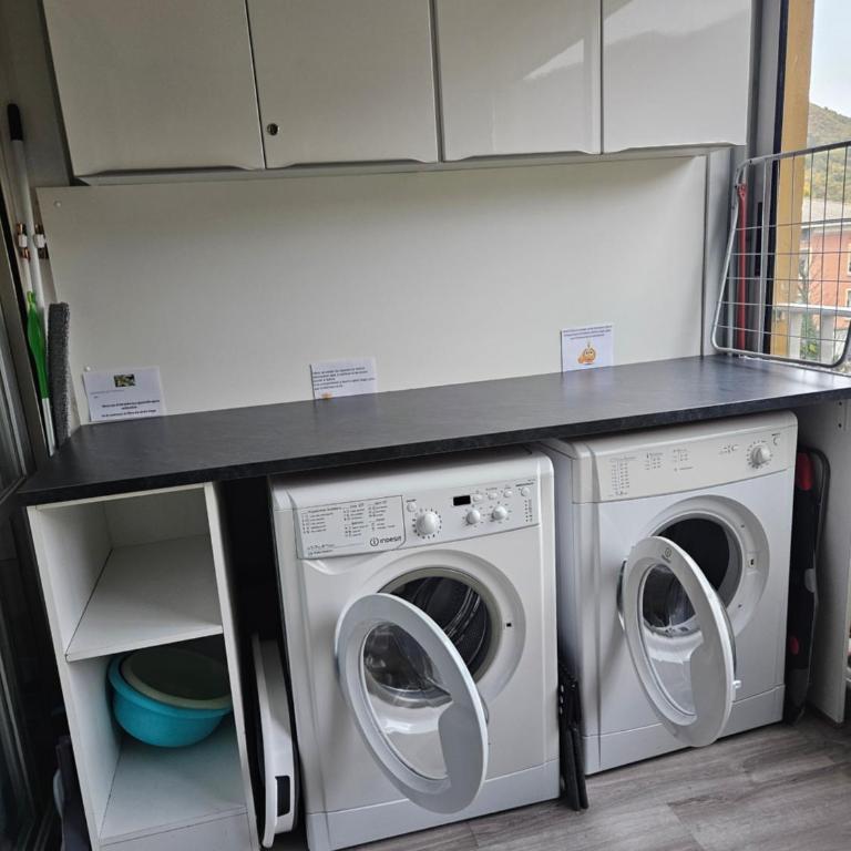 Idéal long séjour, Souvenirs de Provence,T2 classé, vue sur les montagnes, toutes commodités! - Appartement 1 Chambre - 42