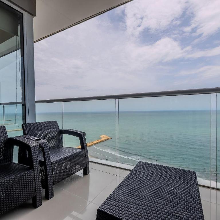 Beautiful 2 Bedroom Apt - 19th Floor Morros City - Apartment - 51