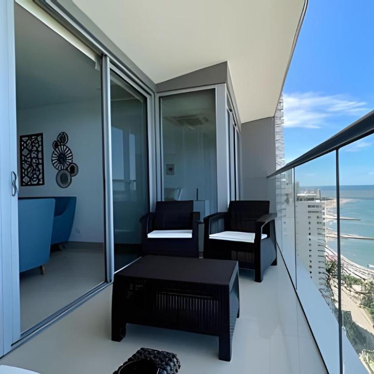 Beautiful 2 Bedroom Apt - 19th Floor Morros City - Apartment - 58