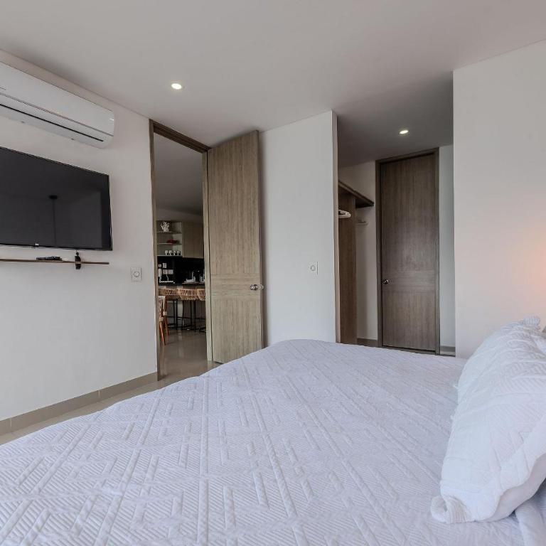 Luxurious 1 Bedroom Apt 19th Floor - Infinitum - Apartment - 24
