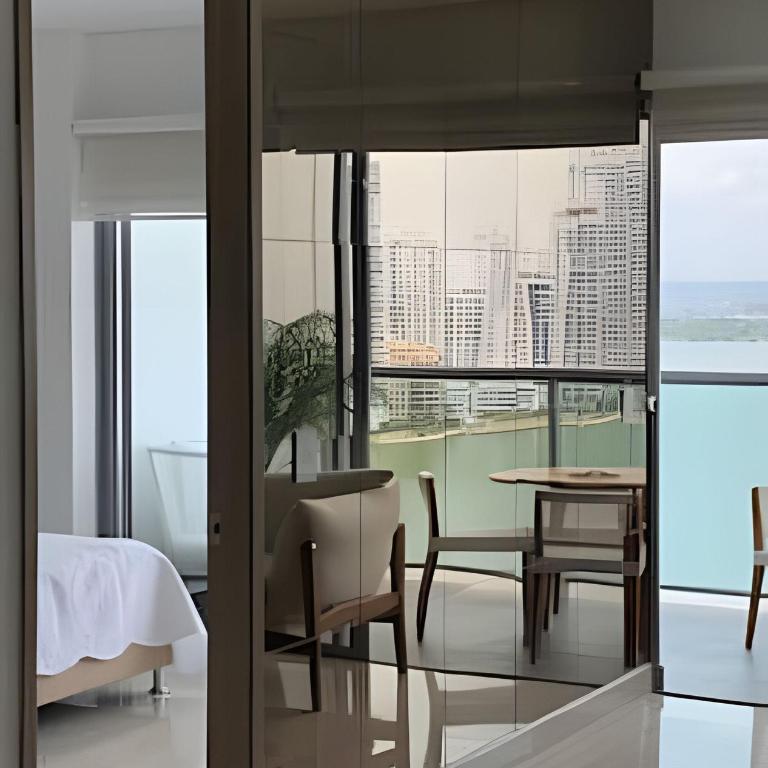 Luxurious 1 Bedroom Apt 19th Floor - Infinitum - Apartment - 50