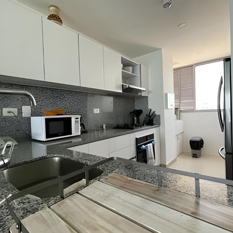Luxurious 2-bd Apt on the 20th Floor - Morros City - Apartment - 13
