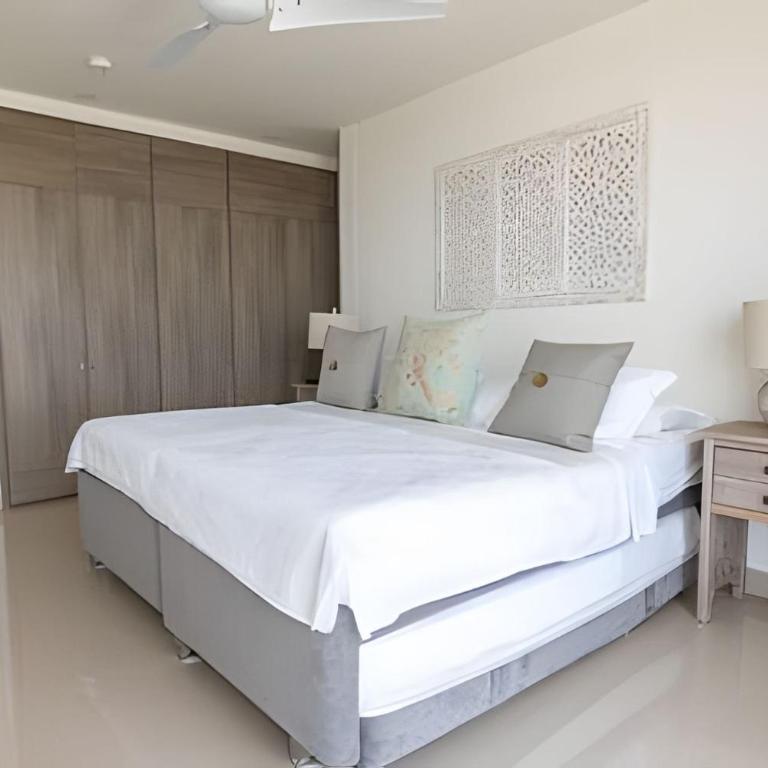 Luxurious 2-bd Apt on the 20th Floor - Morros City - Apartment - 22