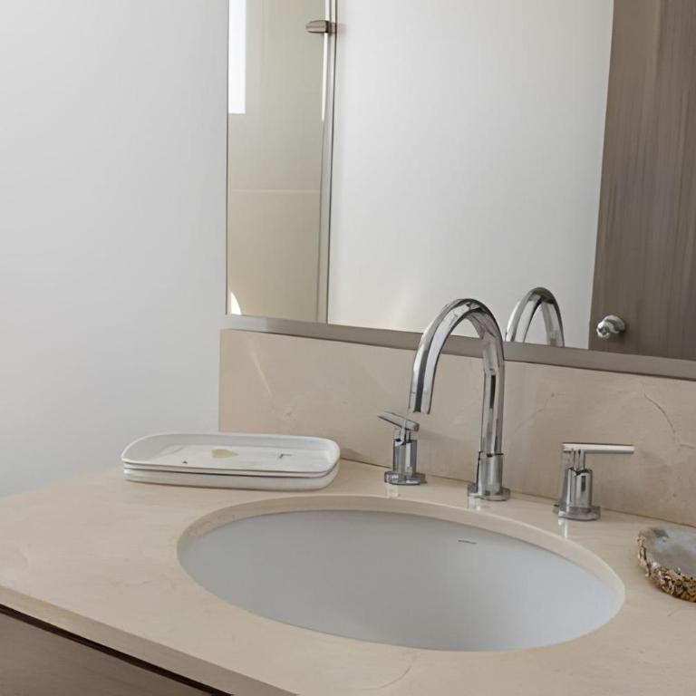 Luxurious 2-bd Apt on the 20th Floor - Morros City - Apartment - 33