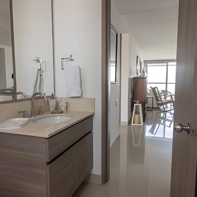 Luxurious 2-bd Apt on the 20th Floor - Morros City - Apartment - 35