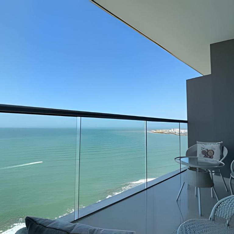 Luxurious 2-bd Apt on the 20th Floor - Morros City - Apartment - 42