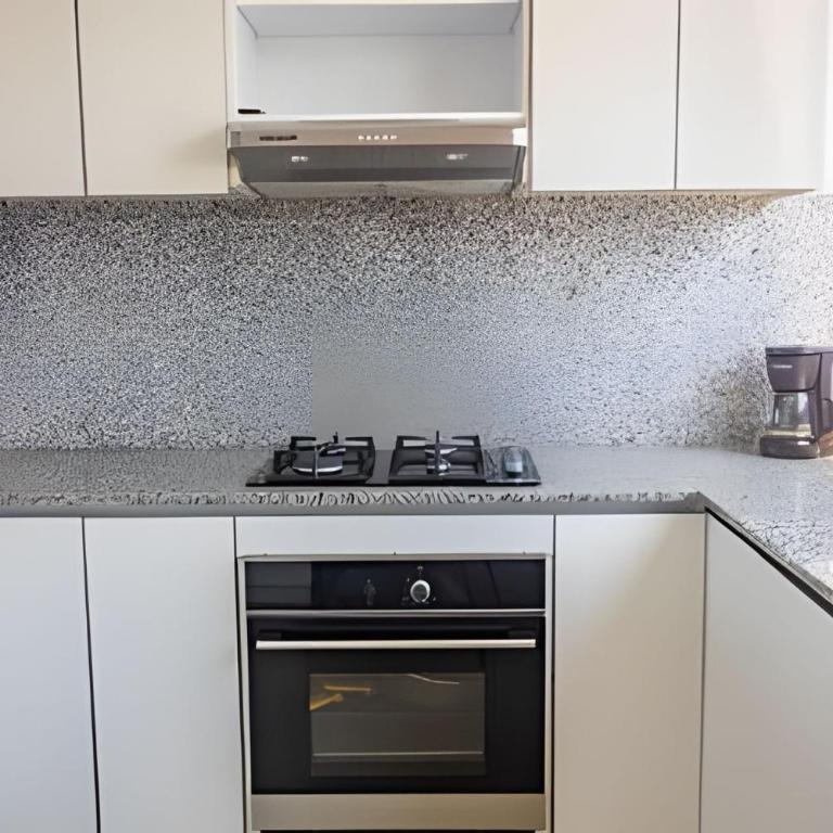 Beautiful Oceanfront Apt - Morros City, 9th Floor - Apartment - 13